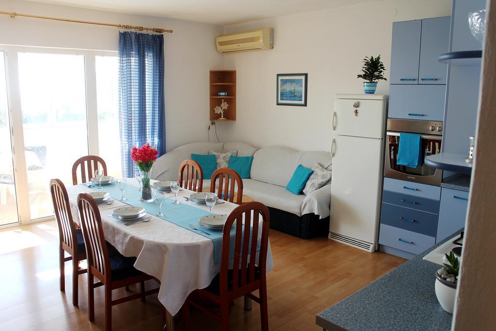 Apartment Teraferma Комижа Экстерьер фото